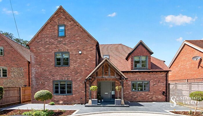 5 Bedroom Detached House For Sale In Busgrove Lane, Stoke Row, RG9