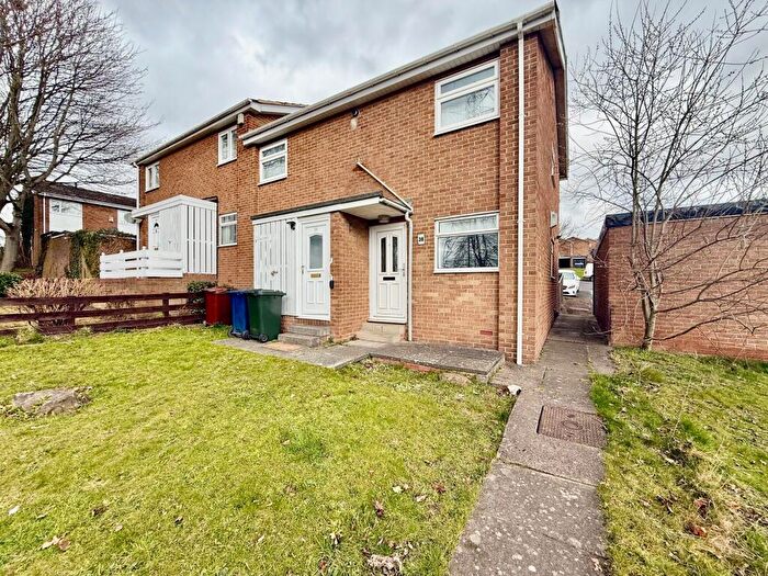 2 Bedroom Flat To Rent In Burnham Avenue, Lemington, NE15