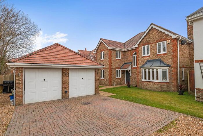 4 Bedroom Detached House To Rent In Calabrese, Swanwick, SO31