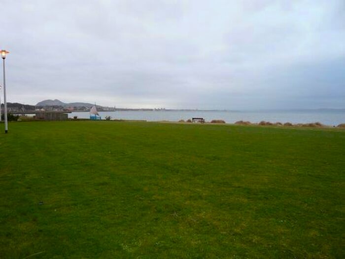 2 Bedroom Flat To Rent In Promenade, Musselburgh, EH21