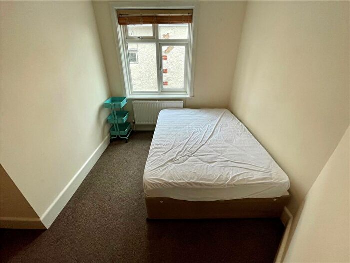 5 Bedroom Detached House To Rent In De Lisle Road, Bournemouth, BH3