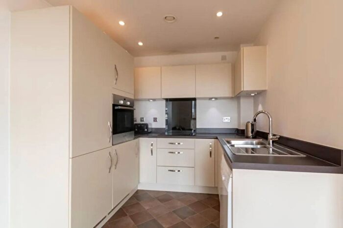 1 Bedroom Flat To Rent In Old School Place, Croydon, CR0