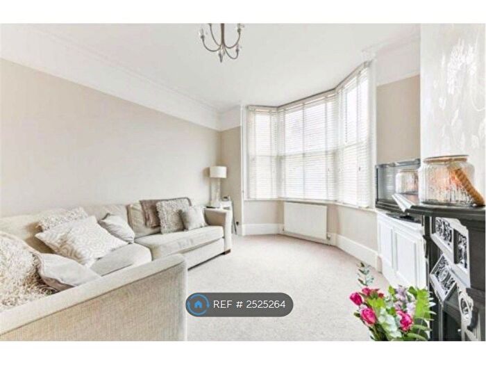 3 Bedroom Terraced House To Rent In Duke Street, Sutton, SM1