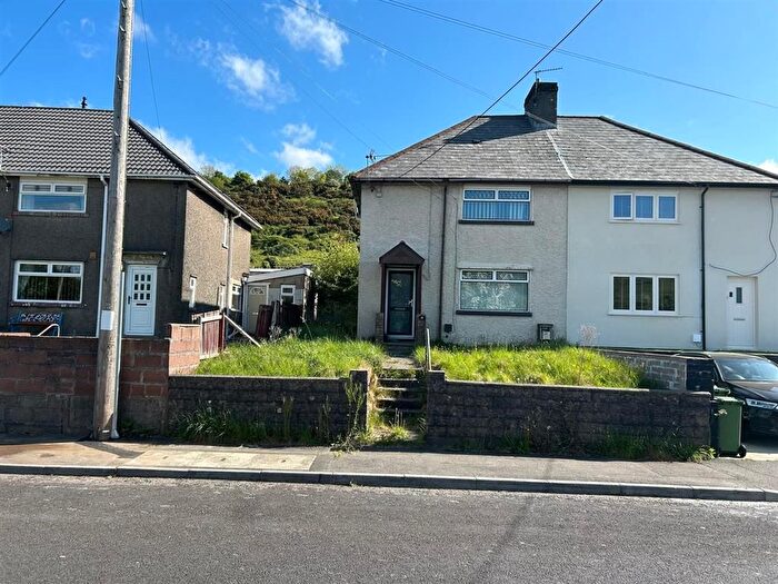 3 Bedroom Semi-Detached House For Sale In Tylchawen Terrace, Tonyrefail, Porth, CF39