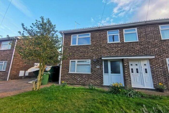 3 Bedroom Property To Rent In Haveswater Close, Peterborough, PE4