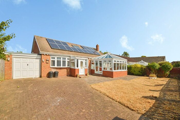 3 Bedroom Detached Bungalow For Sale In Bute Close, Thornaby, Stockton-On-Tees, TS17