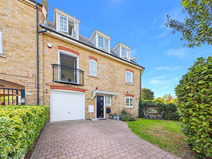 4 Bedroom Town House For Sale In Coneygeare Court, Eynesbury, St. Neots, PE19