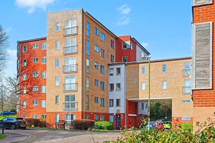 2 Bedroom Apartment For Sale In Kilby Road, Stevenage, Hertfordshire, SG1