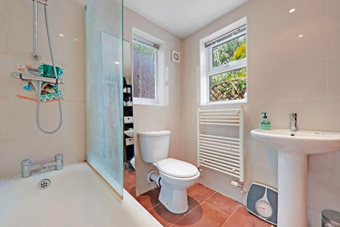 2 Bedroom End Of Terrace House For Sale In Knighton Park Road, London, SE26