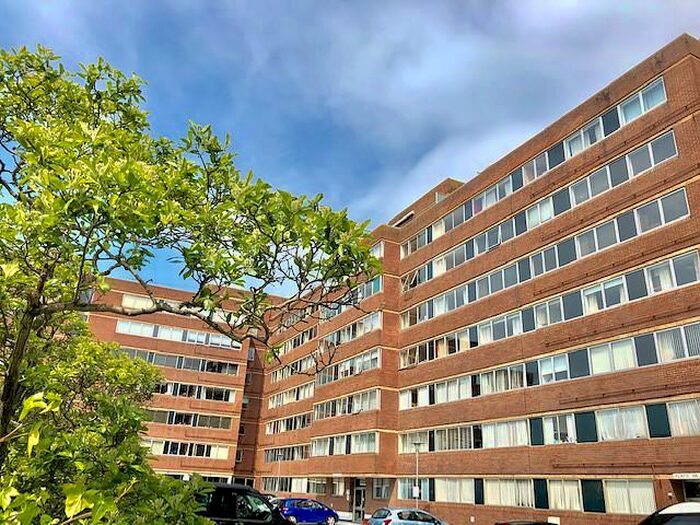 2 Bedroom Apartment To Rent In Ashdown, Eaton Road, Hove, BN3