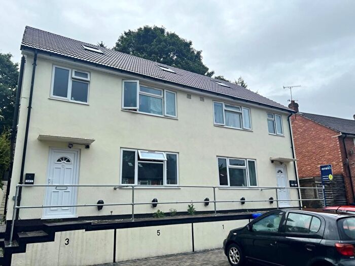 4 Bedroom Flat To Rent In Micklefield Road, High Wycombe, HP13