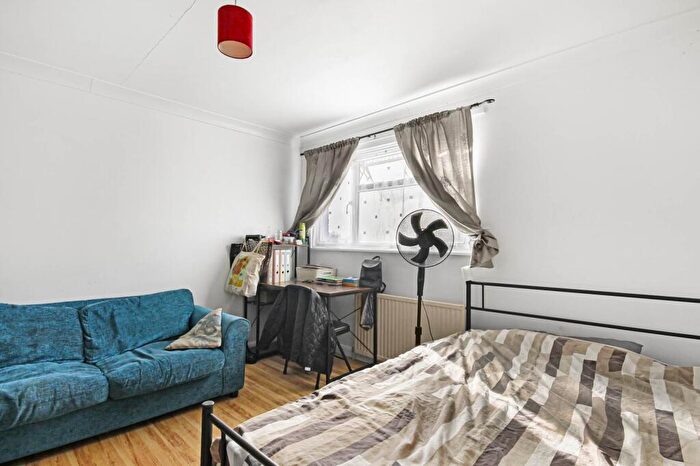 3 Bedroom Terraced House For Sale In Wheatley, Bracknell, RG12
