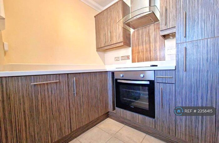 2 Bedroom Flat To Rent In Grove Road, Luton, LU1