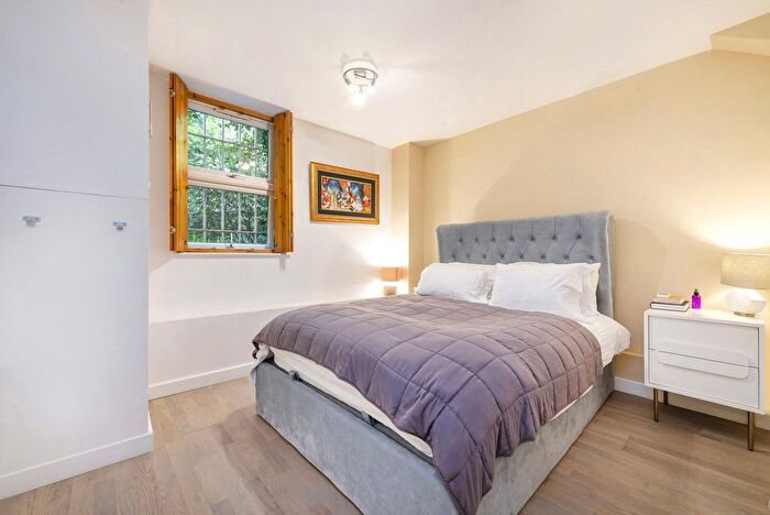 1 Bedroom Flat To Rent In South Rise, St. Georges Fields, W2