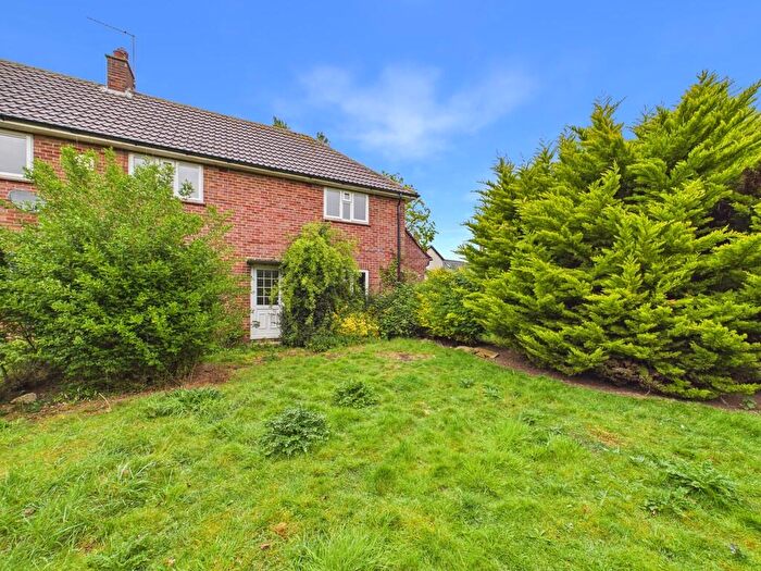 3 Bedroom Semi-Detached House For Sale In School Road, Kirby Cane, NR35