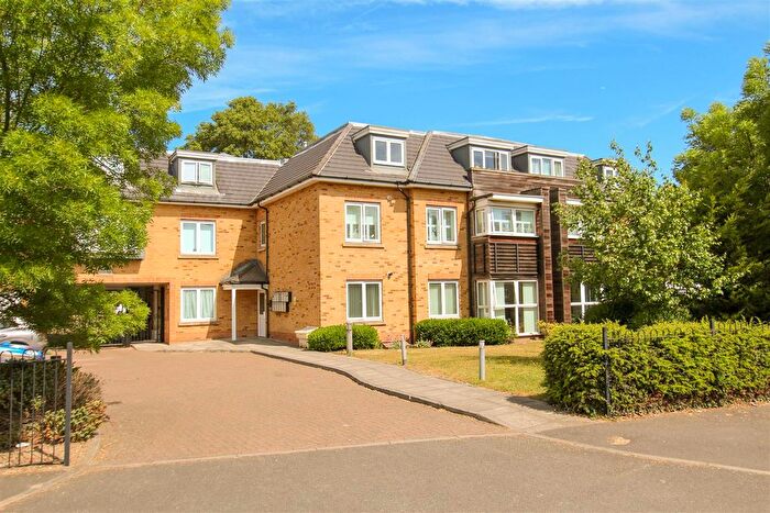 1 Bedroom Flat To Rent In Hercies Road, Uxbridge, UB10