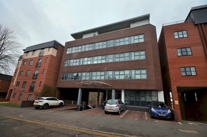 2 Bedroom Flat To Rent In Station Road, Kettering, NN15