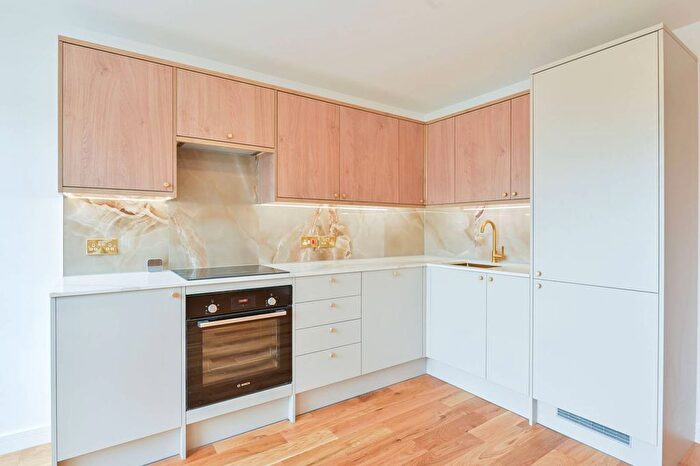 2 Bedroom Maisonette To Rent In Fir Trees Close, Rotherhithe, London, SE16