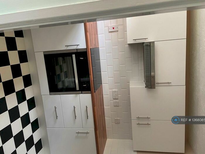 1 Bedroom Flat To Rent In Plumstead, London, SE18