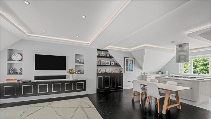 2 Bedroom Flat For Sale In Rosecroft Avenue, Hampstead, NW3