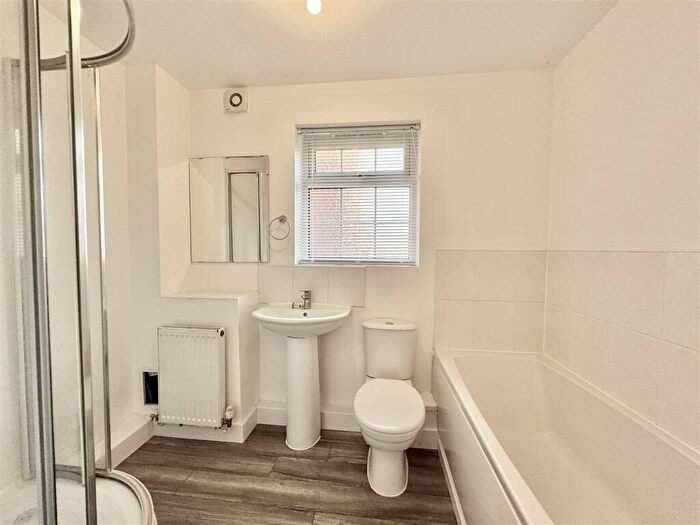 2 Bedroom Apartment To Rent In Cornfall Place, Barnsley, S70