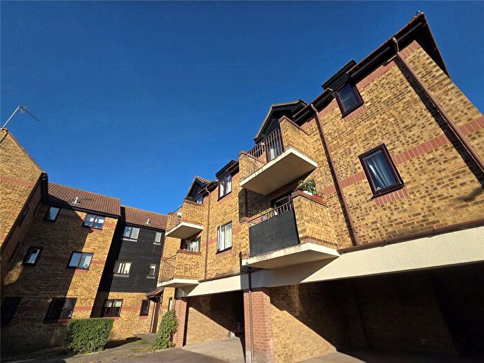 1 Bedroom Flat To Rent In Bentinck Road, West Drayton, Greater London, UB7