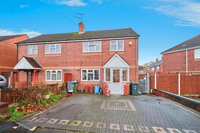 3 Bedroom Semi Detached House For Sale In Hillary Avenue, Wednesbury, WS10