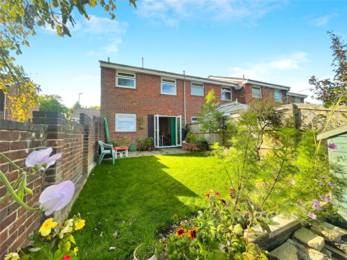 3 Bedroom End Of Terrace House For Sale In Elder Close, Winchester, Hampshire, SO22