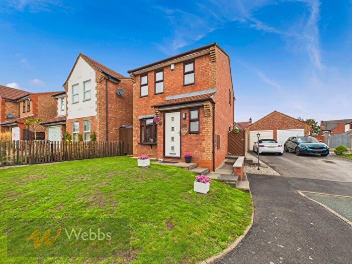 3 Bedroom Detached House For Sale In Watermeadow Drive, Shelfield, Walsall, WS4
