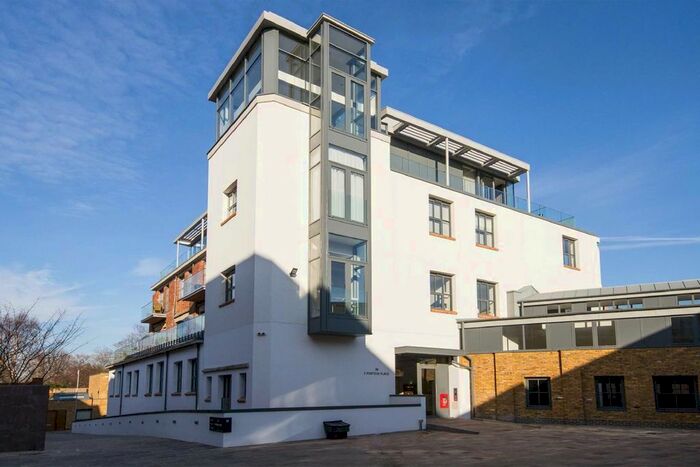 2 Bedroom Flat To Rent In Porteus Place, London, SW4