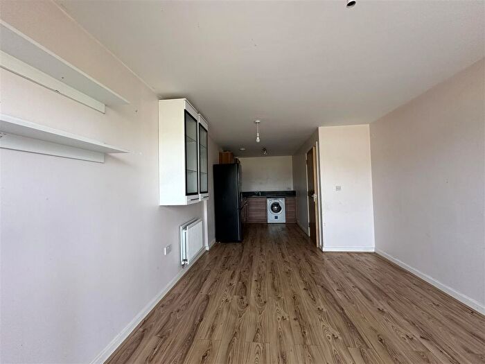 1 Bedroom Flat For Sale In Lorenzo House, Medici Close, IG3