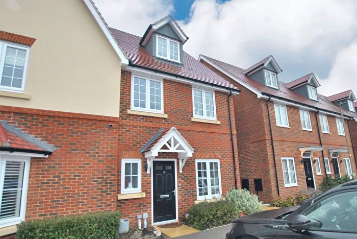 4 Bedroom Semi-Detached House For Sale In Elizabeth Road, Mongewell, Wallingford, OX10