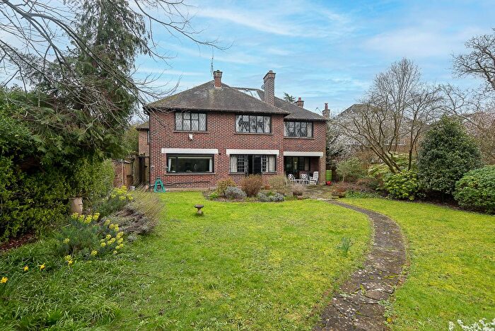 6 Bedroom Detached House For Sale In Inner Park Road, London, SW19