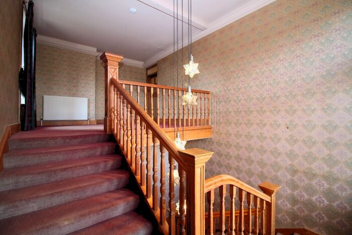 3 Bedroom Flat To Rent In Redding Road, Brightons, FK2