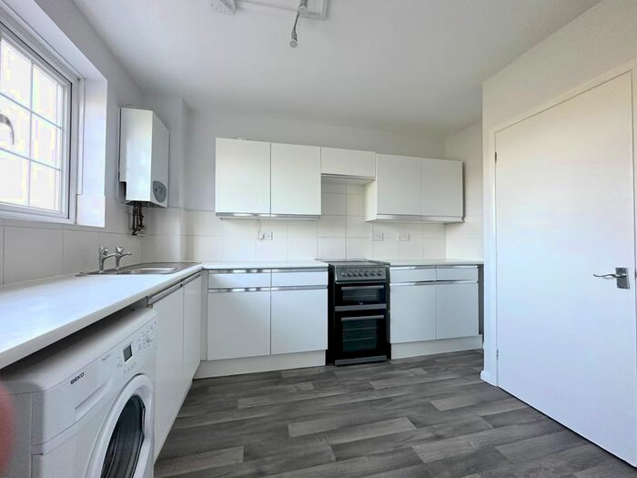 2 Bedroom Maisonette To Rent In Springett Avenue, Ringmer, BN8