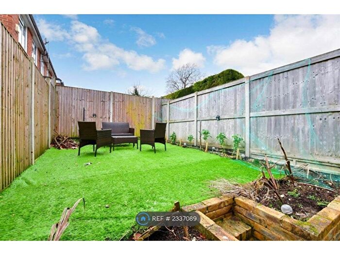 2 Bedroom Terraced House To Rent In Stanley Road, Sutton, SM2