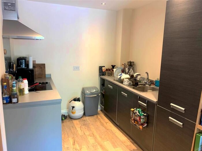 2 Bedroom Flat To Rent In Canal Street, Nottingham, NG1