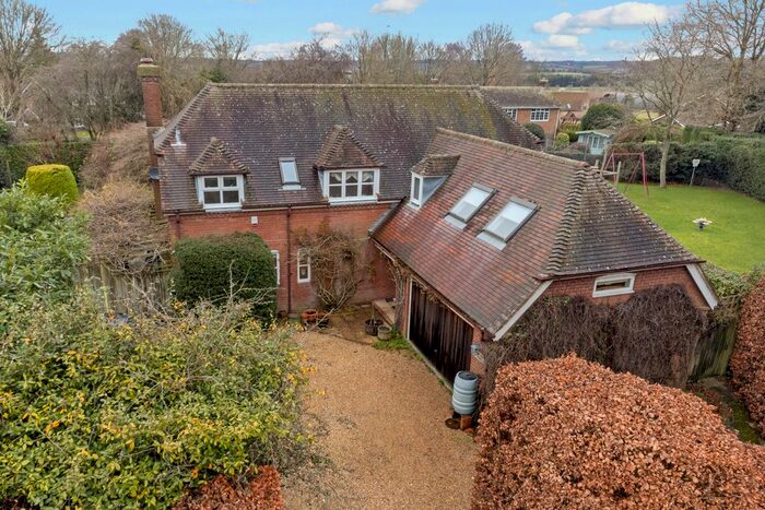 5 Bedroom Detached House For Sale In Church Lane, East Worldham, Alton, GU34