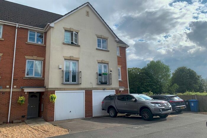 3 Bedroom Mews For Sale In Crossland Mews, Lymm, WA13