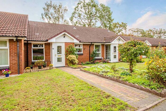 2 Bedroom Property For Sale In Maryvale Court, Lichfield, WS14