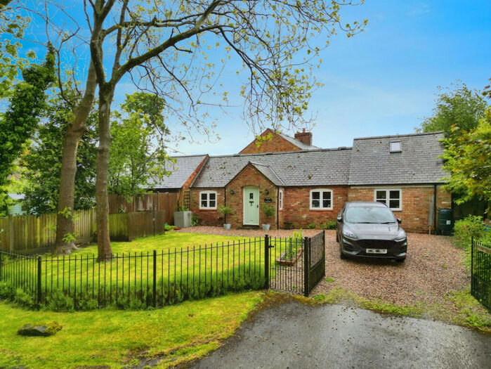 2 Bedroom Barn Conversion For Sale In Main Street, Skeffington, LE7