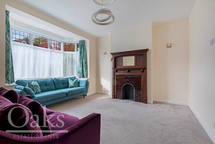 4 Bedroom Semi-Detached House To Rent In Craignish Avenue, London, SW16