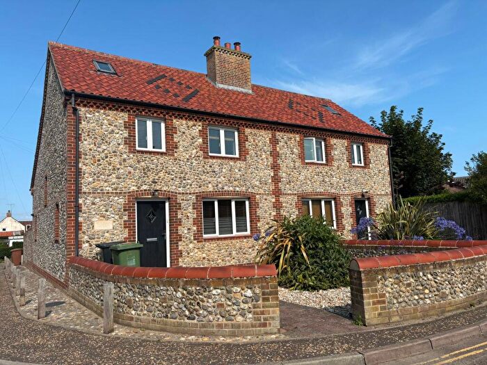 3 Bedroom Cottage To Rent In Anne Stannard Way, Bacton, NR12