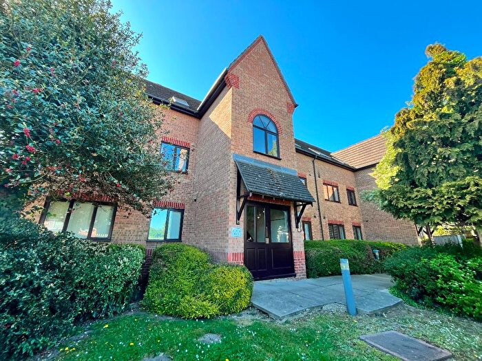 2 Bedroom Flat For Sale In Oakdene, Gubbins Lane, Harold Wood, Romford, RM3