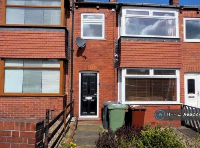 2 Bedroom Terraced House To Rent In Benson Gardens, Leeds, LS12