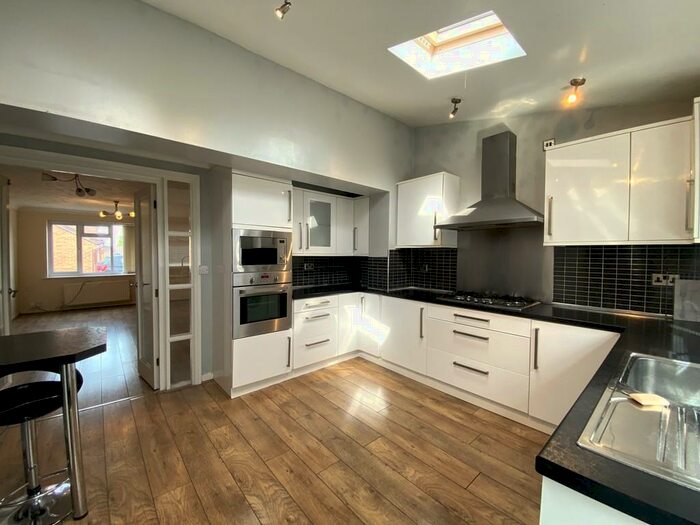 4 Bedroom End Of Terrace House To Rent In Ashtree Road, Hamilton, Leicester, LE5