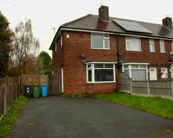 3 Bedroom Semi-Detached House To Rent In Higher House Close, Oldham, OL9