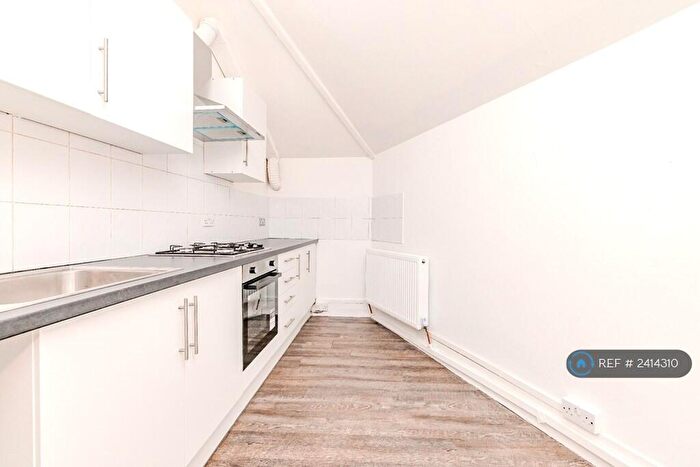 2 Bedroom Flat To Rent In Boundary Road, Hove, BN3