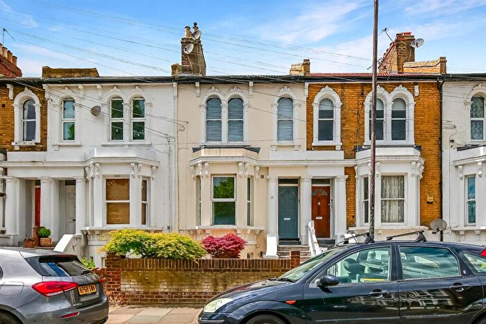 1 Bedroom Flat For Sale In Mosslea Road, Penge, London, SE20