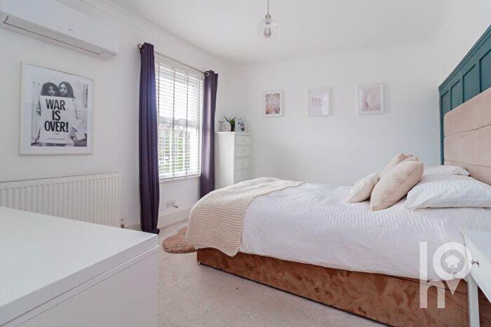 2 Bedroom End Of Terrace House For Sale In North Road, Queenborough, ME11